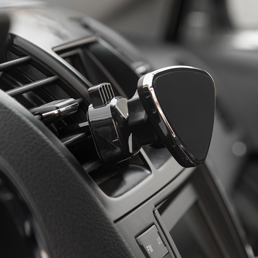 ������ ��������� �������� UH -2073BK ��������� �� ���������